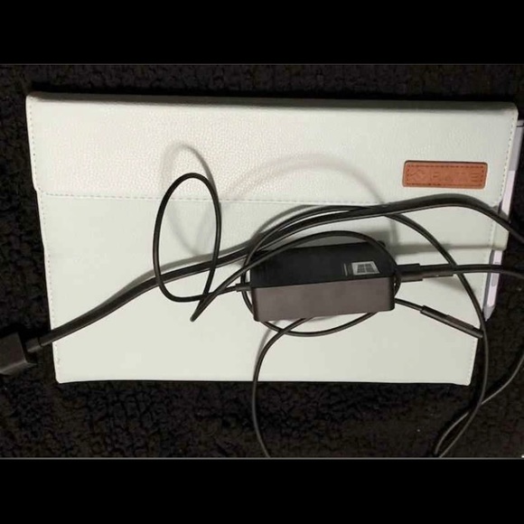 MICROSOFT SURFACE PRO 7 BUNDLE - Picture 6 of 7